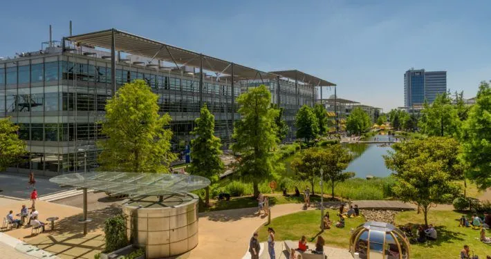 Richmond American University London 1